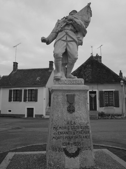 Serge-Philippe-Lecourt-2015-Monument-aux-morts-Préaux-du-Perche-61-26